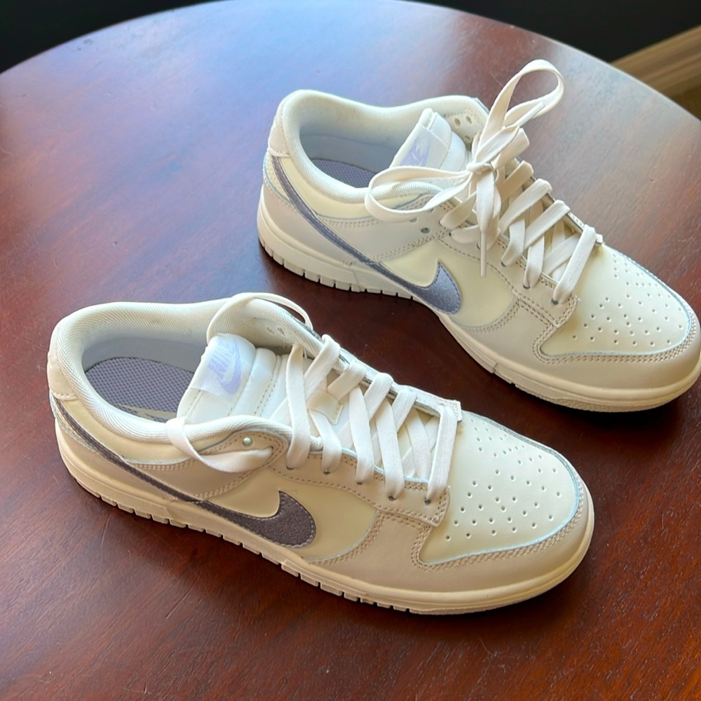 Nike Dunk Low ESS Trend W 6.5 Men 5 Sail / Oxygen / Purple Phantom